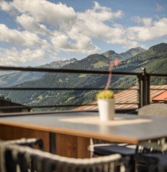 Gasteiner Bergwelt von der Hotelterrasse